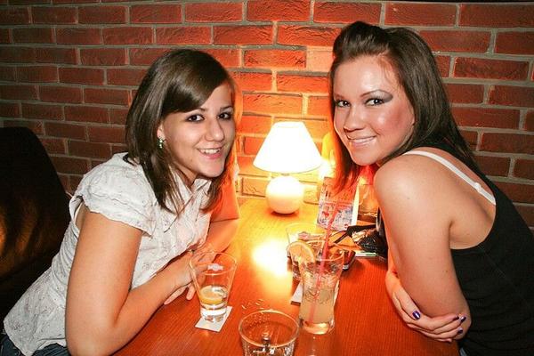 varias chicas