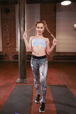 FitnessRooms Alecia Fox, Charlie Red - Flexible Russian Babe and