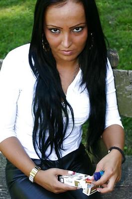 filles en cuir