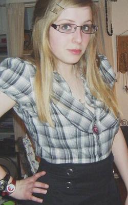 Fille Amy habillée en secrétaire