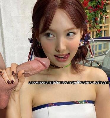TWICE - NAYEON
