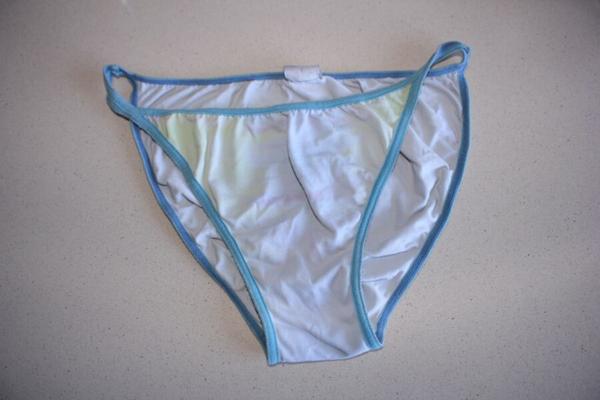 Ma petite amie sœur et sa culotte