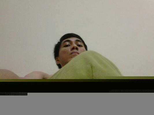 Duduk Bogel Di Bilik