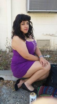 Loose Latina Slampig