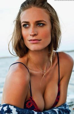 Julie Henderson / Modèle américain