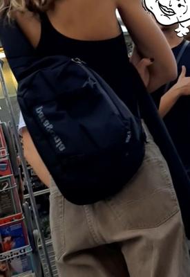 Streetgirls in skirts