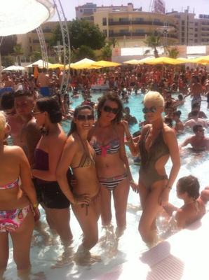 Which bikini slut would you fuck and how?