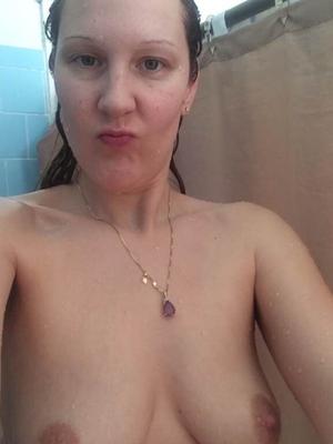 Amateur  pics found 903