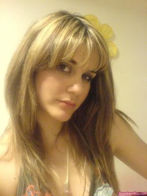 Nude Pictures Of A Sweet Latina