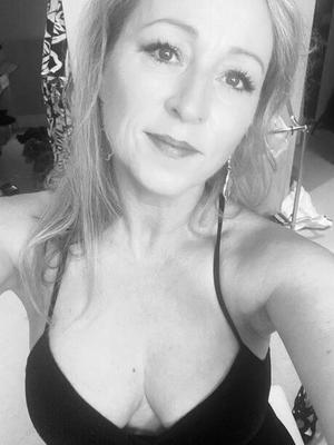 ジェマ カムのための顔を持つセクシーなイギリス人熟女ふしだらな女