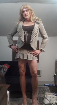 La beauté américaine crossdresser Amanda Coxs