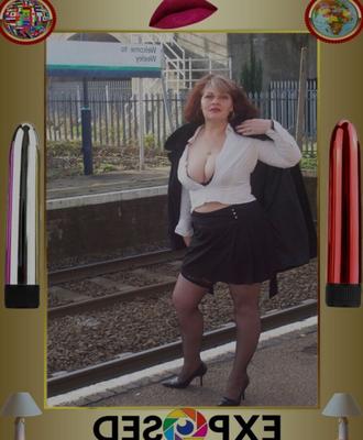 Christine UK MILF * Exposed