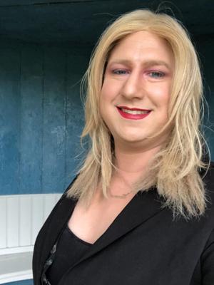 タマラ・クーパー (ぽっちゃりまたは太った Tgirl)