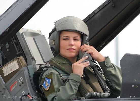 Chicas con armas NN