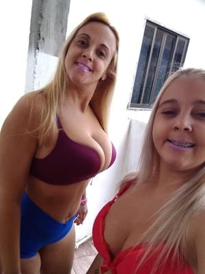 熱いブラジル人の母と娘