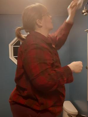 Ma femme BBW fait le ménage dans la maison