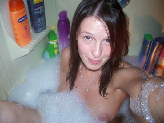 Erin aime sucer et baiser