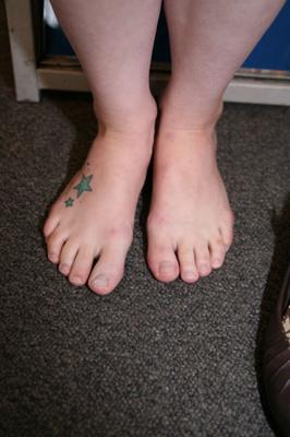 feet  pose