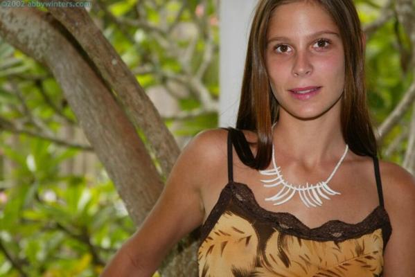 Девушка Эбби Уинтерс — Анна