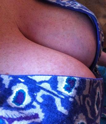 Big tits dressed for public attention and it works ;)