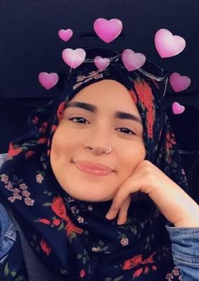 Edanur, salope turque en hijab