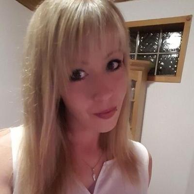 セクシーな金髪ドイツ人妻