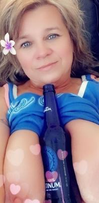 MILF TAMMI - BIG BOOBS
