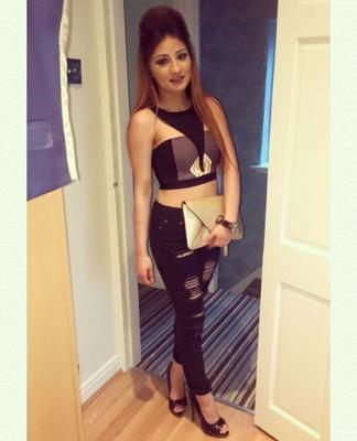 Paki Princess LATISHA - Petite salope bratty chav STUCK-UP !