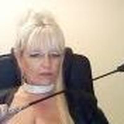 Gilf UK Gros Seins Domme MZFee