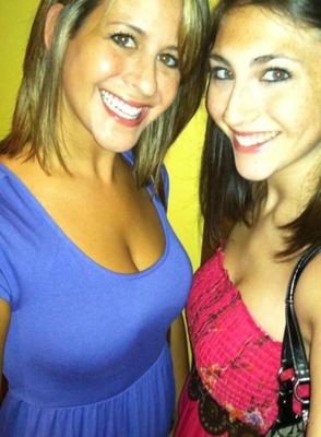 ¿Debería una de estas hermanas tener su propia galería?