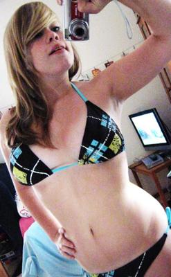 Deutsches Mädchen-Bikini-Selfshots / Deutsches Mädchen-Bikini-Selfies