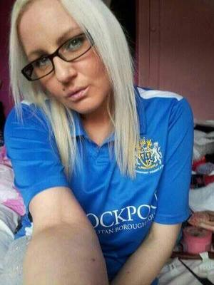 maillot de football fille stockport royaume-uni