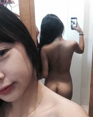 Asian Teen Selfies
