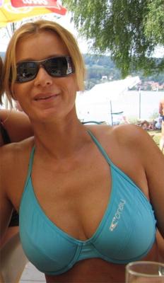 BERNADETTE DORIS – Huren Schwestern