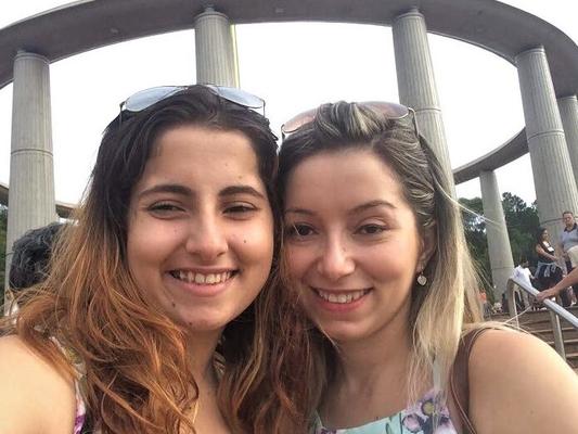 Quando você vê garotas, você quer gozar na cara?