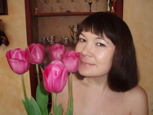 毛深いロシアの素人熟女カタリーナ