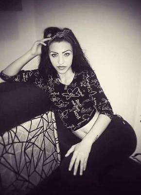 Fille gitane roumaine : Roxana