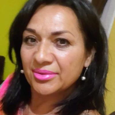 La MILF mexicaine Mari pour des contrefaçons et des hommages
