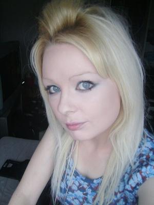 Kim F - blonde chaude pour les hommes
