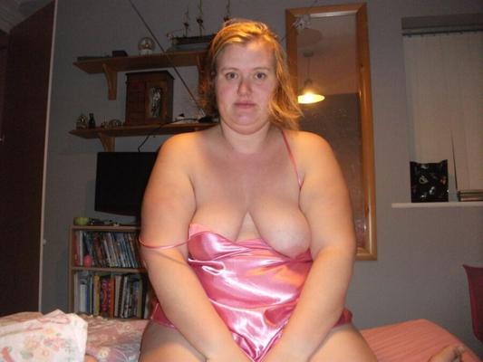 Lucy - A Fat Ugly british Wife