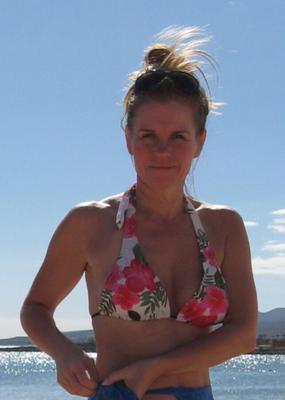 Shaved cunt milf and 18 y.o. daughter