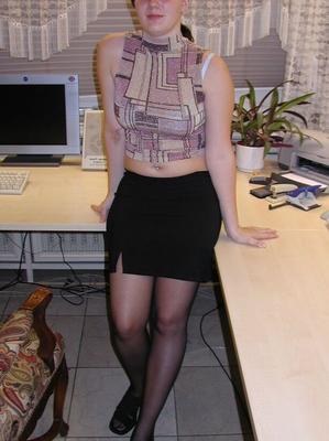 Ulrike adolescente alemana en pantimedias (oficina)