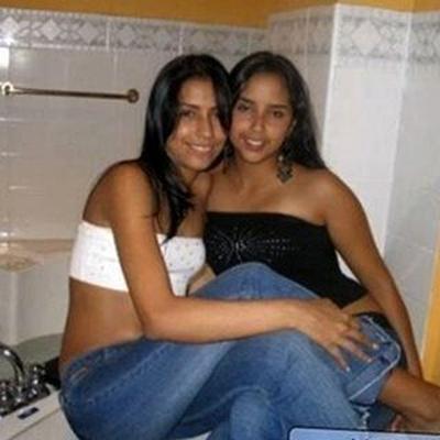Natalia et Sofia, deux nymphettes encombrées