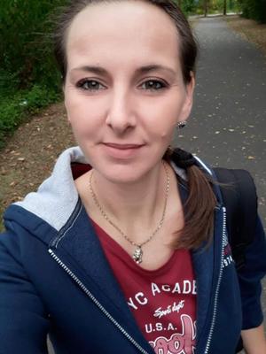 ドイツに住むルーマニア人のふしだらな女ダナ....制限なしのコメント