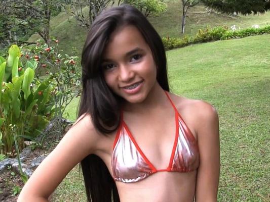 Sexy Latina Sandra Zumaya