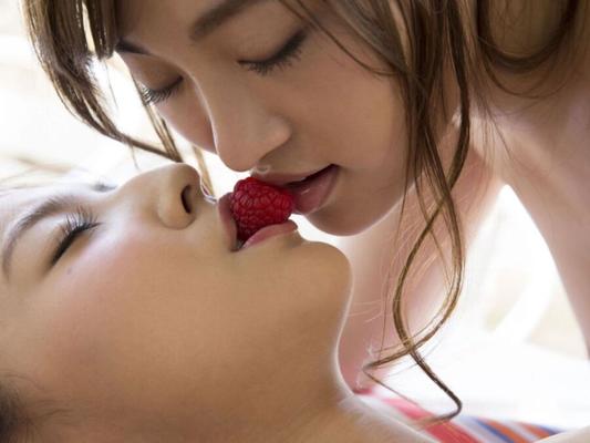 VENDREDI Livre photo numérique Premium Yua Mikami x Miko Matsuda