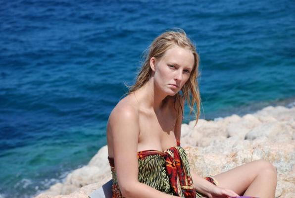 Superbe ado avec des seins géniaux