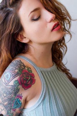 Suicide Girls - Mille - De l'autre côté du miroir