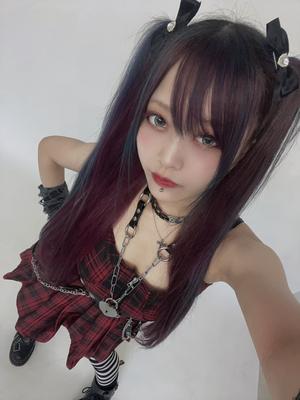 Japanese Gamer Girl Aiko