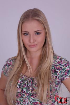 Je veux être une star du porno - CAYLA